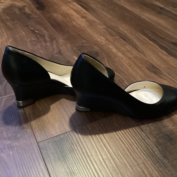 Alex Marie Rounded Toe Wedge pumps - Picture 3 of 5